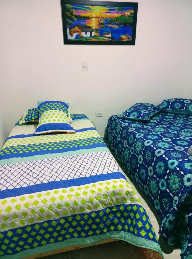 Hostel Kumho Home 麦德林 外观 照片