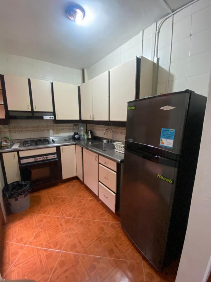 Hostel Kumho Home 麦德林 外观 照片