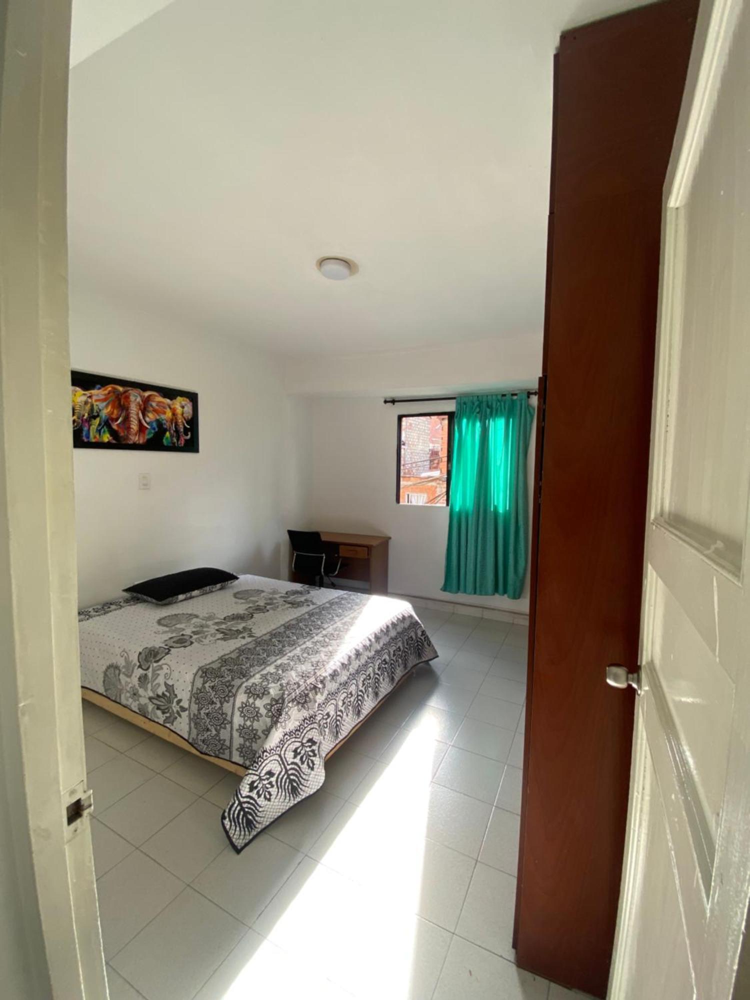 Hostel Kumho Home 麦德林 外观 照片