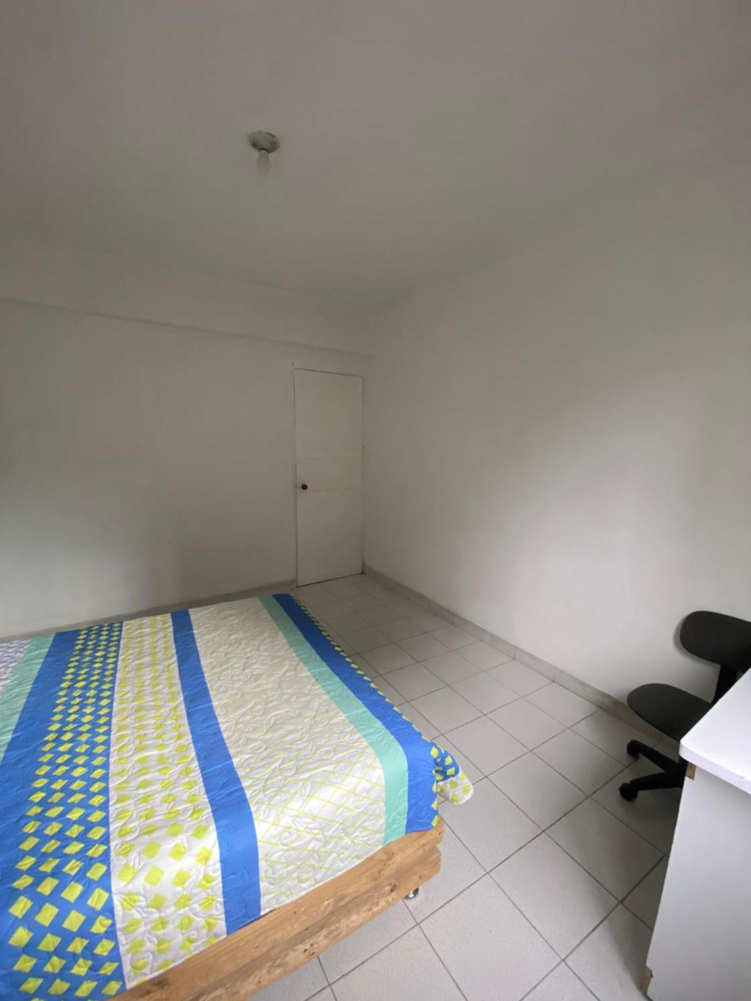 Hostel Kumho Home 麦德林 外观 照片