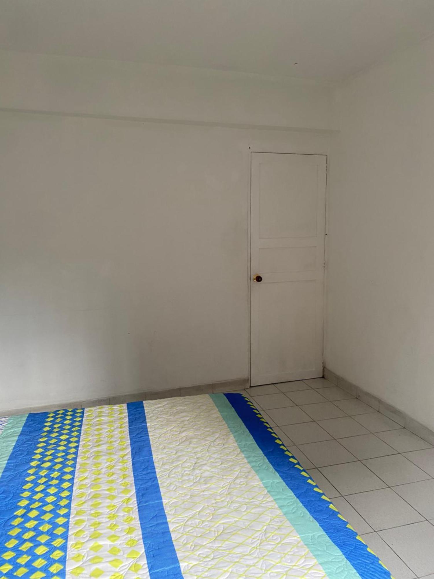 Hostel Kumho Home 麦德林 外观 照片